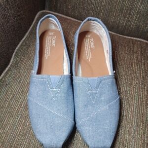 TOMS Denim Blue Casual Slip-Ons